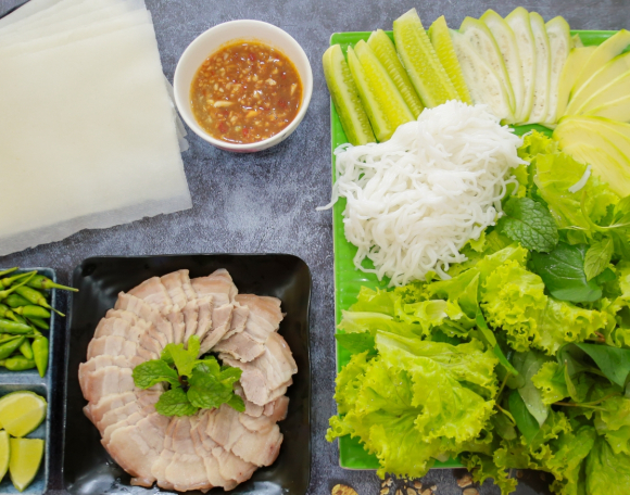 Bánh tráng cuốn thịt heo
